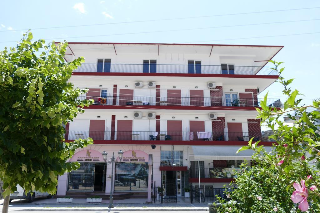 Adonis Apartments Paralía Exterior foto